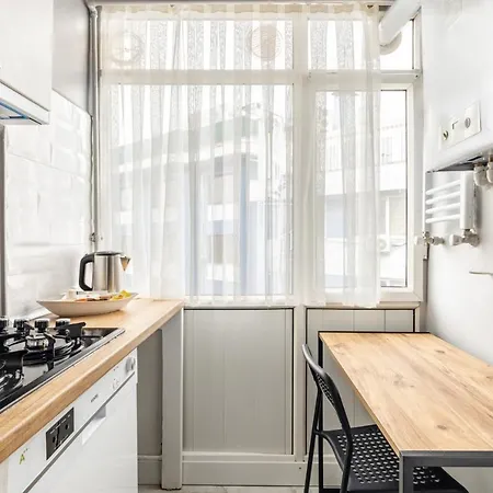 Modern Stylish Cozy Flat In The Heart Of Kadikoy